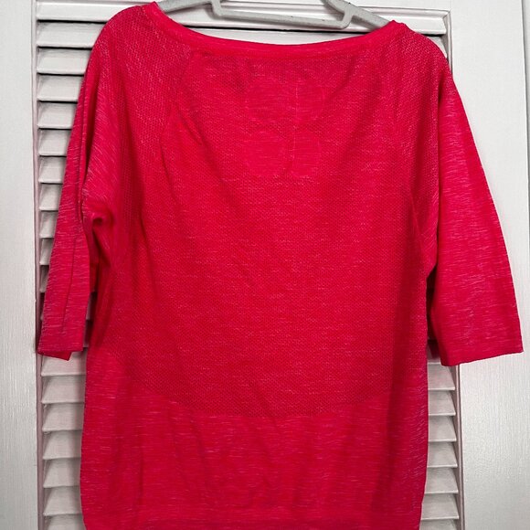 Sweaty Betty Hot Pink 3/4 Sleeve Top - Picture 4 of 4